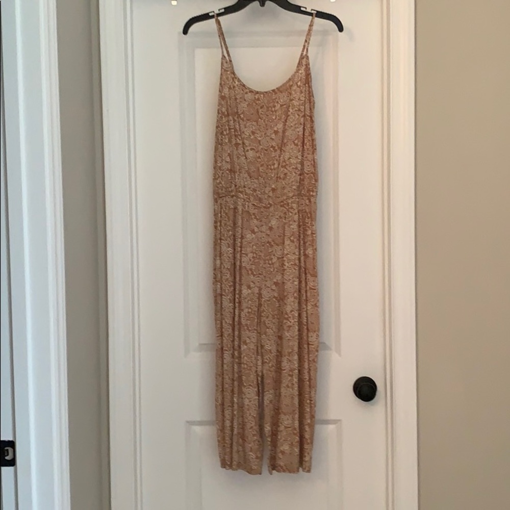 Old Navy floral wide leg cropped romper medium